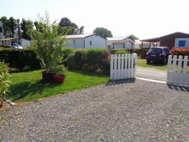 Les Bains De Mer Grandcamp-Maisy Exterior photo